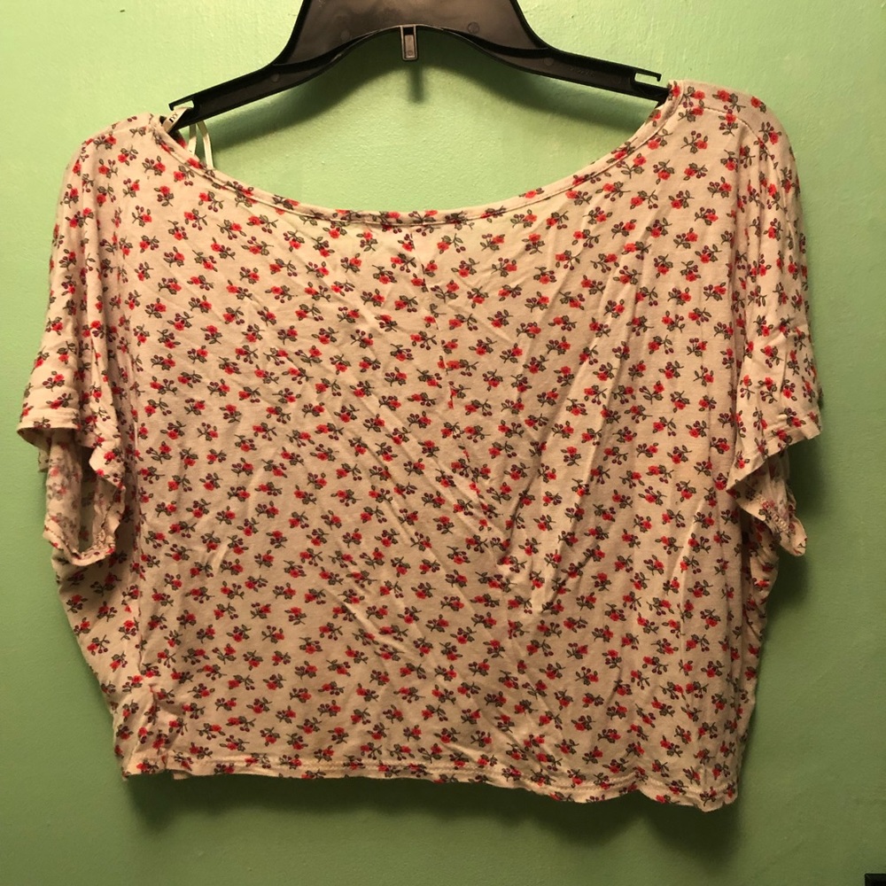 So Fun Cropped Tee - Picture 5 of 5